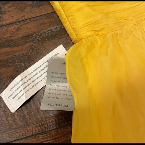 Yellow Aidan Mattox Chiffon Gown, size 10 - Picture 4 of 7